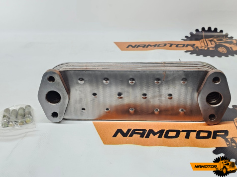 Масляный радиатор (маслоохладитель) J05CT, W04D, H07D, J08C, J08CT, H06C, H07C, J05DT, J05E, J05C, J05CT, J07E, J07ETI, E13C, J05ETI, J08E, 15BFTE, 1BZFNE, 1BZFPE, S05C, N04C, S05D, N04CT, 15BCNG, 15BLPG.  5 секций. 1571078040; 157107-8040;