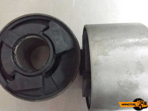 Сайлентблок кабины  ISUZU 8-97162-757-2, 8-97162-757-3, 8-97201-839-2, 8-97224-476-0, 8-97224-476-1, 8-97224-476-2, 8-97241-015-2. (Размер 45.2x120.5x75.1) Тайвань