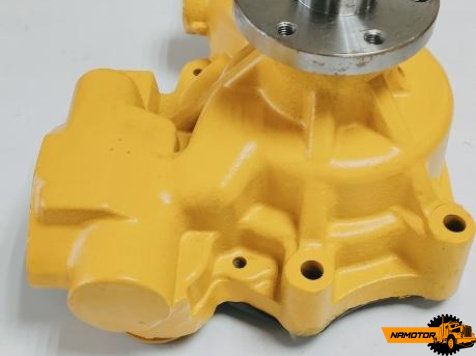 Помпа водяная Komatsu PC200-5, PC110-7, PC130-7 S6D95L, S4D95L 6206-61-1104 / 6206-61-1100 / 6206-61-1102
